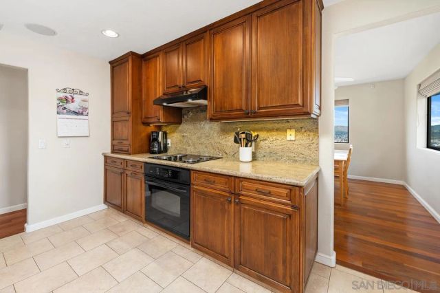 1216 Merritt Dr, El Cajon, CA 92020