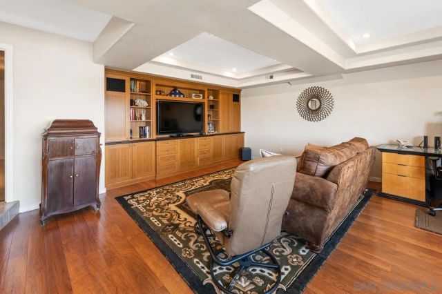 1216 Merritt Dr, El Cajon, CA 92020