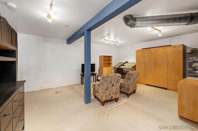 1216 Merritt Dr, El Cajon, CA 92020