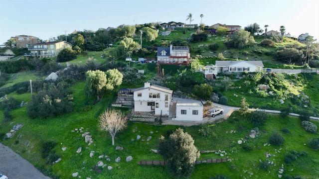 1216 Merritt Dr, El Cajon, CA 92020