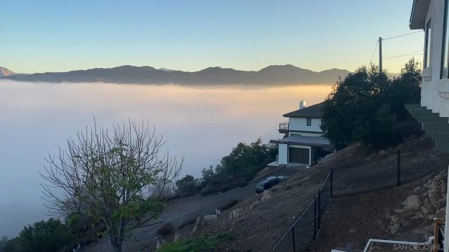 1216 Merritt Dr, El Cajon, CA 92020