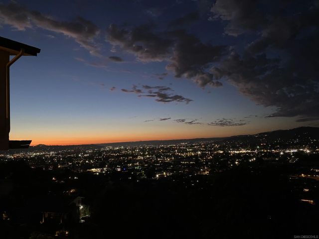 1216 Merritt Dr, El Cajon, CA 92020