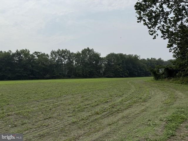 272 POINTVILLE RD, Pemberton, NJ 08068