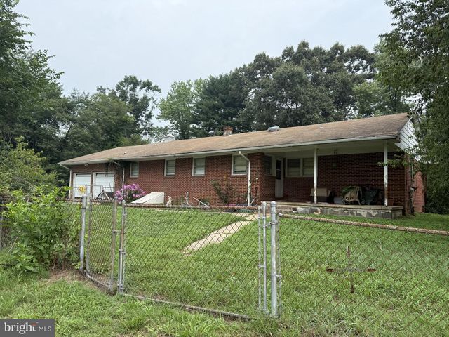 272 POINTVILLE RD, Pemberton, NJ 08068