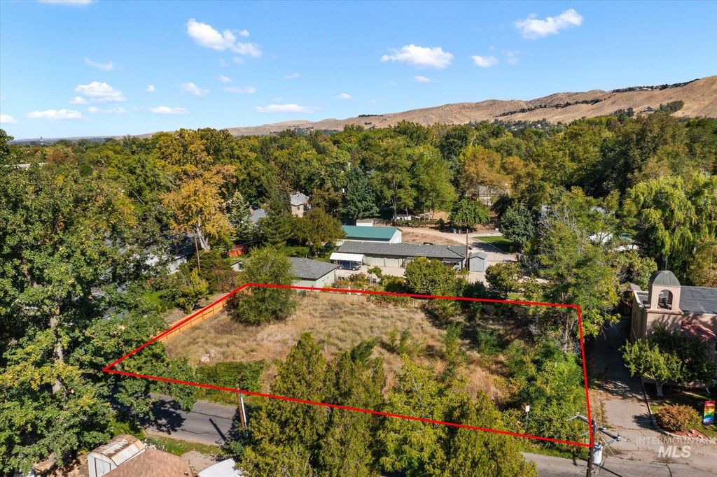 4432 W Taft, Boise, ID 83703