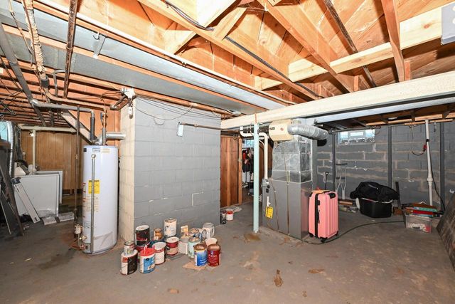 5319 Lakeside DRIVE, Greendale, WI 53129