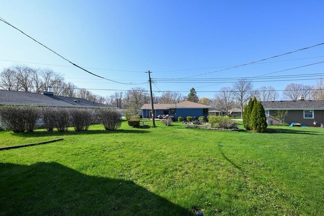 5319 Lakeside DRIVE, Greendale, WI 53129