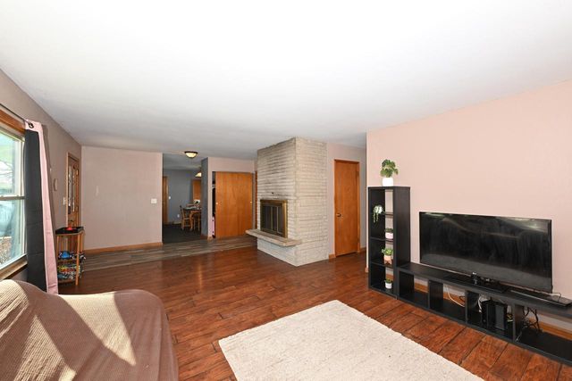 5319 Lakeside DRIVE, Greendale, WI 53129