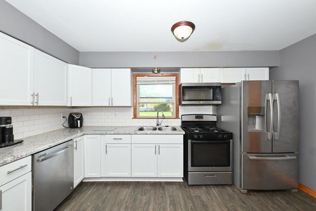 5319 Lakeside DRIVE, Greendale, WI 53129