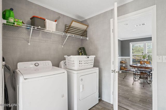 3120 Crystal Lake Drive, Chipley, FL 32428