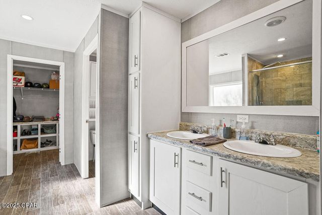 3120 Crystal Lake Drive, Chipley, FL 32428