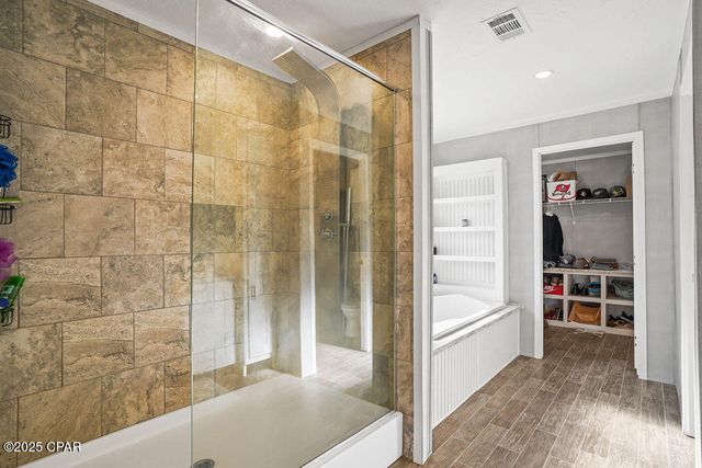 3120 Crystal Lake Drive, Chipley, FL 32428