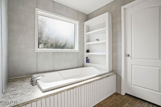 3120 Crystal Lake Drive, Chipley, FL 32428