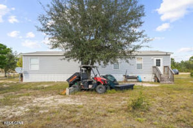 3120 Crystal Lake Drive, Chipley, FL 32428