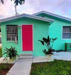 2239 Sheridan Street, Hollywood, FL 33020
