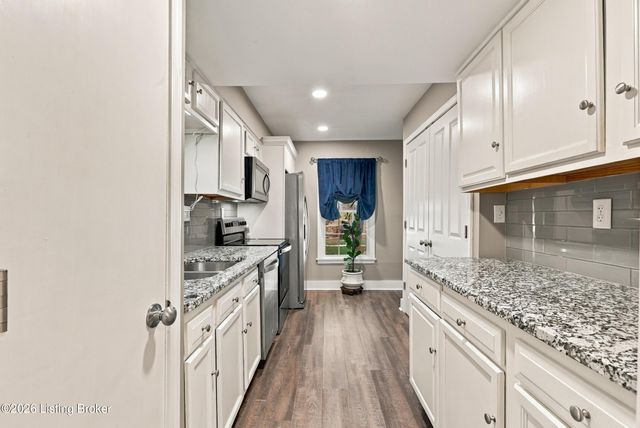 125 Dorsey Station Rd, Louisville, KY 40223
