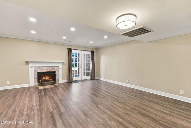 125 Dorsey Station Rd, Louisville, KY 40223