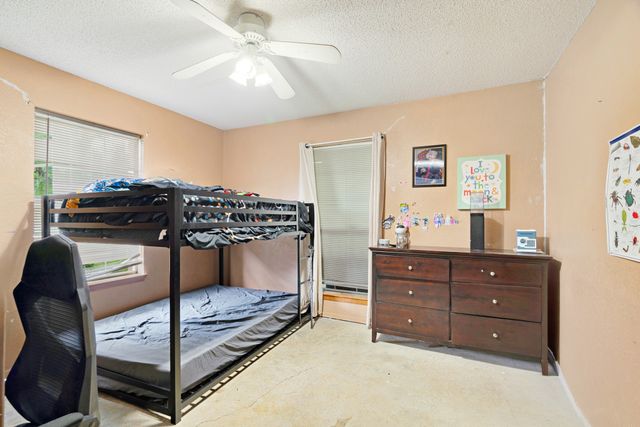 2640 3 RD St SE, Paris, TX 75460