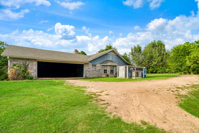 2640 3 RD St SE, Paris, TX 75460