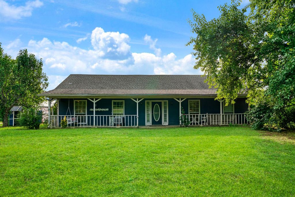2640 3 RD St SE, Paris, TX 75460