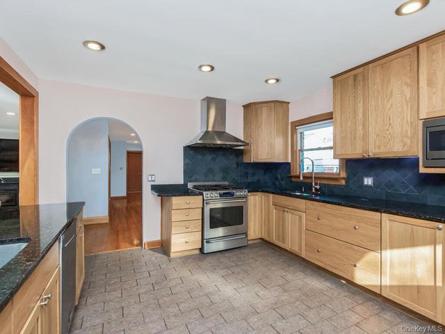 111 Alta Avenue, Yonkers, NY 10705