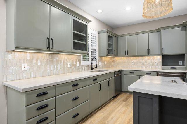 215 Caleta Circle, Richmond, TX 77406