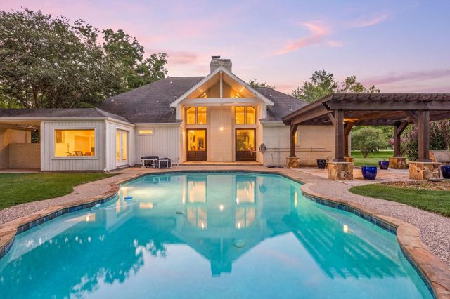 215 Caleta Circle, Richmond, TX 77406
