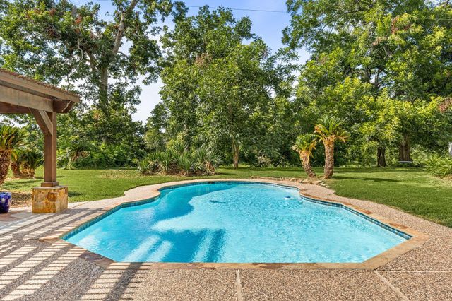 215 Caleta Circle, Richmond, TX 77406
