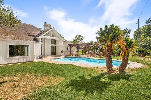 215 Caleta Circle, Richmond, TX 77406