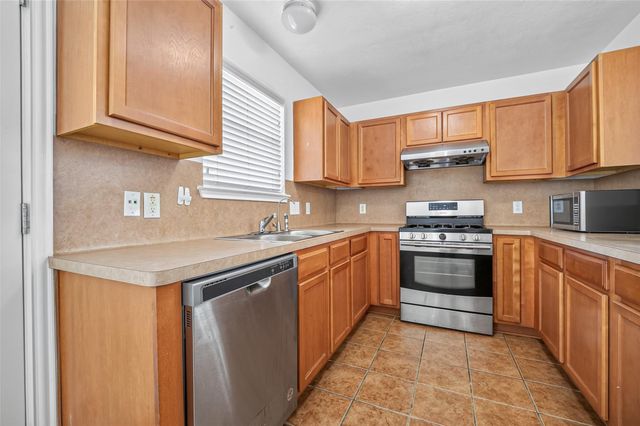 12710 Paso Del Flores Drive, Houston, TX 77045