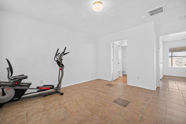 12710 Paso Del Flores Drive, Houston, TX 77045