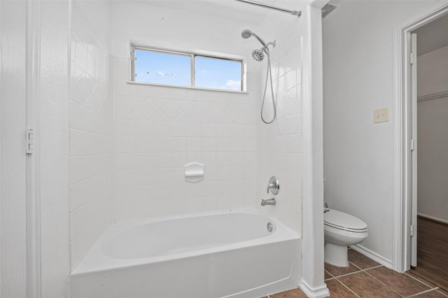 12710 Paso Del Flores Drive, Houston, TX 77045