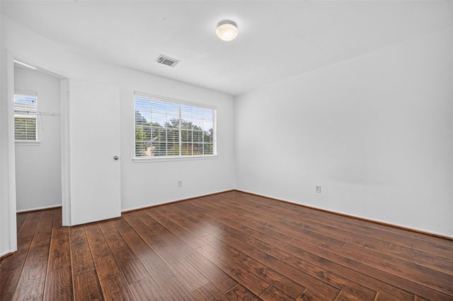 12710 Paso Del Flores Drive, Houston, TX 77045