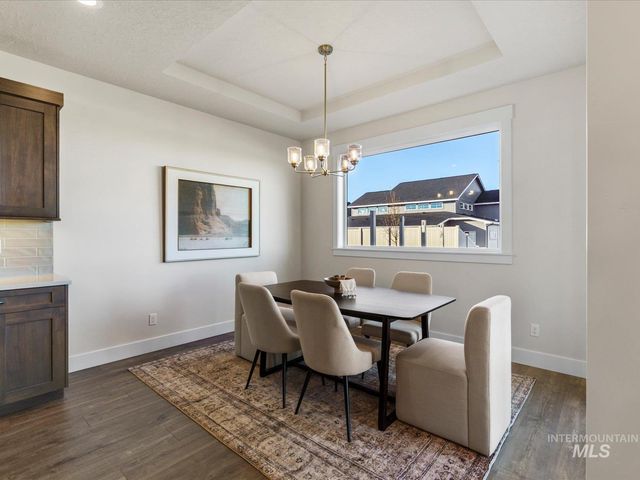 375 S Strut Way, Boise, ID 83716