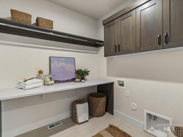 375 S Strut Way, Boise, ID 83716