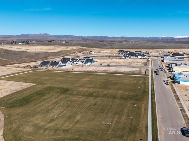 375 S Strut Way, Boise, ID 83716