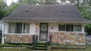 909 Barrie Avenue, Flint, MI 48507