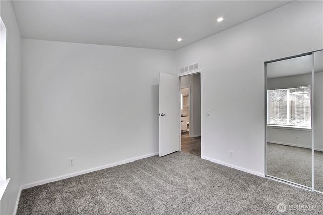 413 292nd Street E #8, Roy, WA 98520