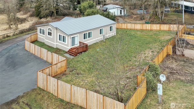 413 292nd Street E #8, Roy, WA 98520