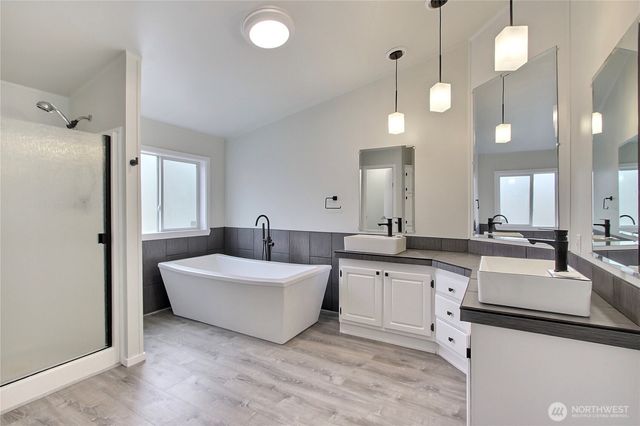 413 292nd Street E #8, Roy, WA 98520