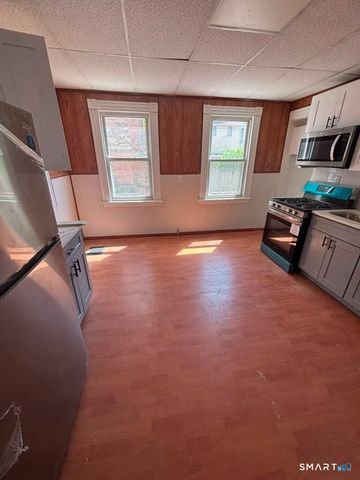 57 Ridgewood Street, Waterbury, CT 06710