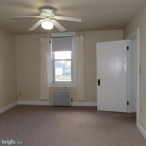 304 S COLDBROOK, Chambersburg, PA 17201