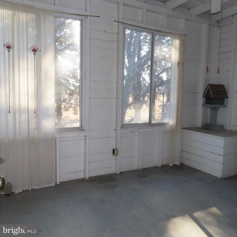 304 S COLDBROOK, Chambersburg, PA 17201