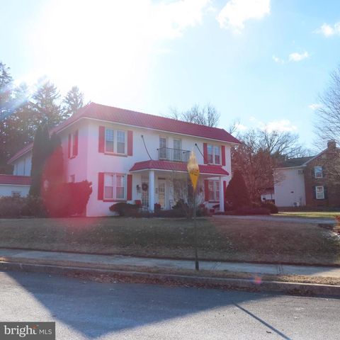 304 S COLDBROOK, Chambersburg, PA 17201