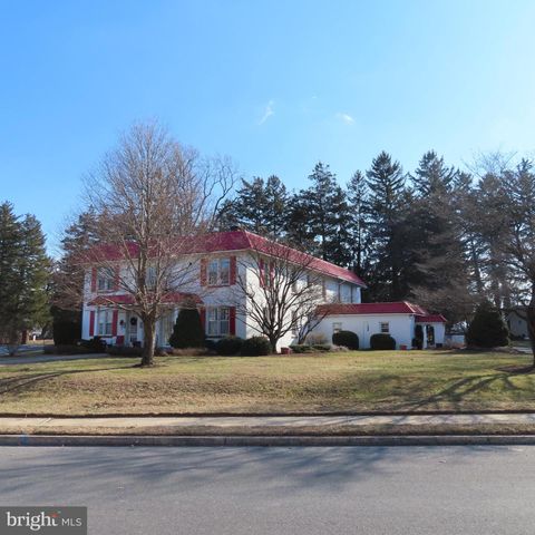 304 S COLDBROOK, Chambersburg, PA 17201