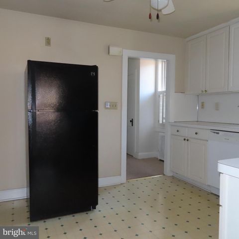 304 S COLDBROOK, Chambersburg, PA 17201