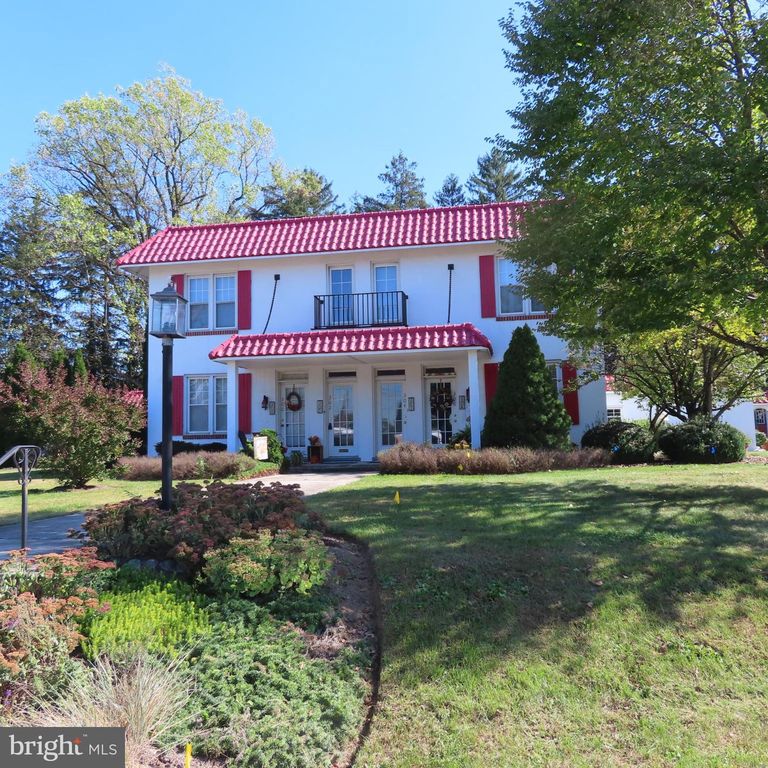 304 S COLDBROOK, Chambersburg, PA 17201