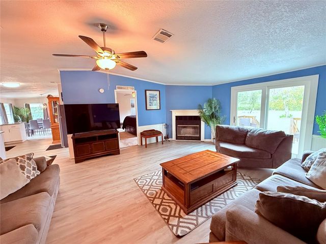 18104 NE 143RD AVENUE, Waldo, FL 32694