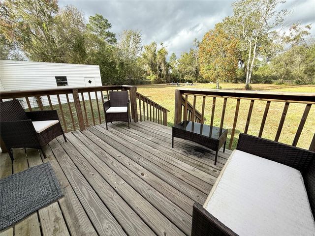 18104 NE 143RD AVENUE, Waldo, FL 32694