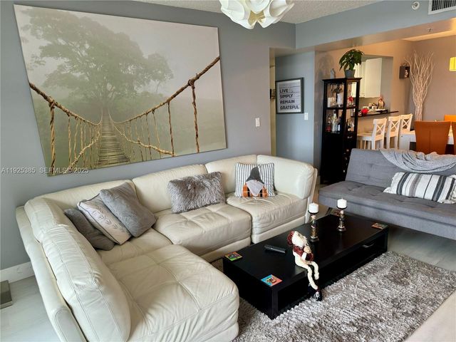 2711 Ocean Club Blvd 202, Hollywood, FL 33019